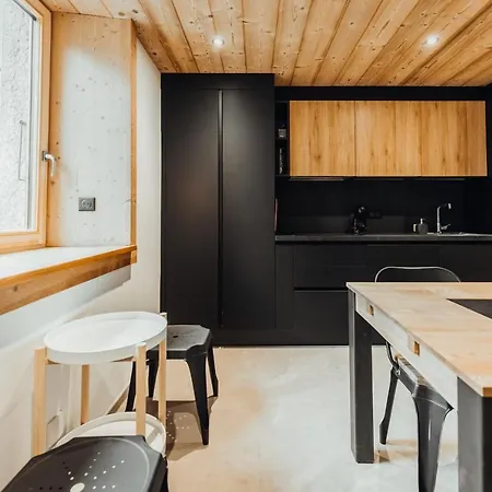 Les Cimes Des Simond Furnished Studio